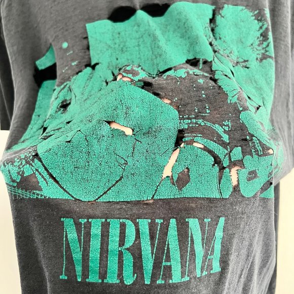 Authentic Vintage Nirvana Nevermind tshirt - 90s band rock shirt - Kurt Cobain - Picture 5 of 7